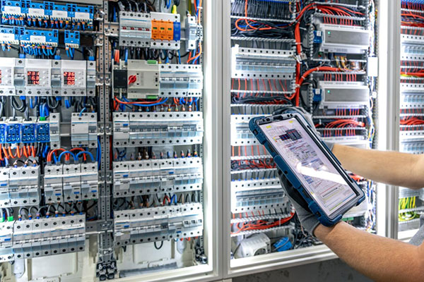 Distribution Panel